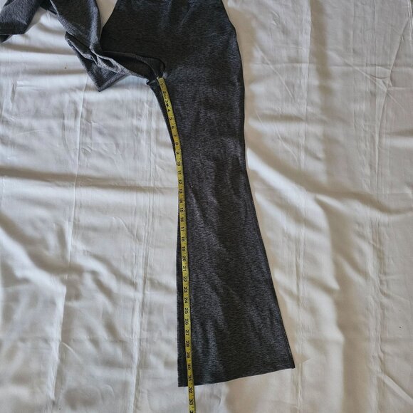 Gilly Hicks Women's Active Go Recharge High-Rise Flare Leggings Size Medium - Picture 15 of 16